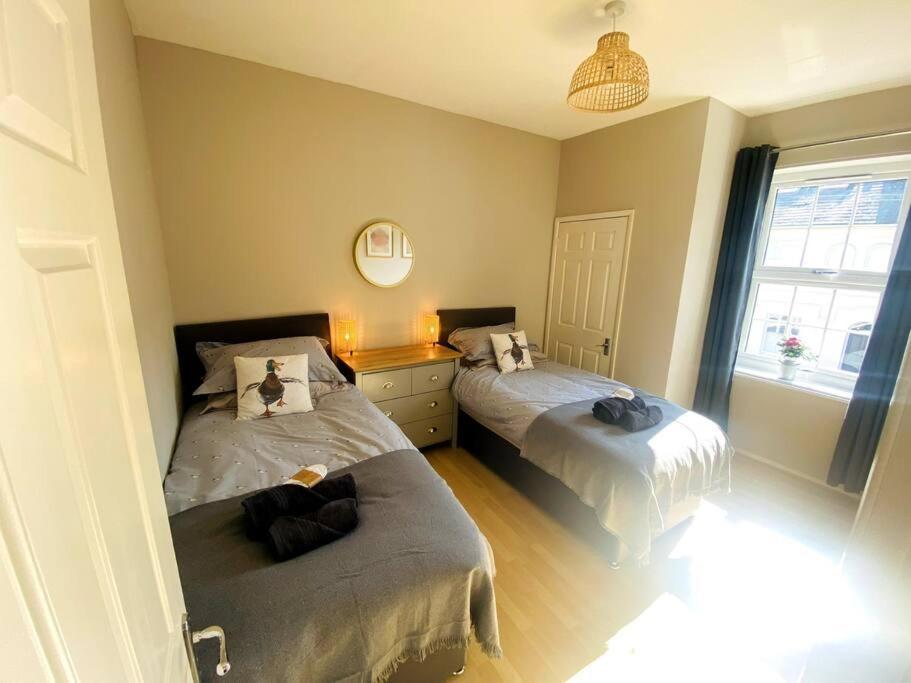 City Centre Riverside Apartment Уинчестър Екстериор снимка